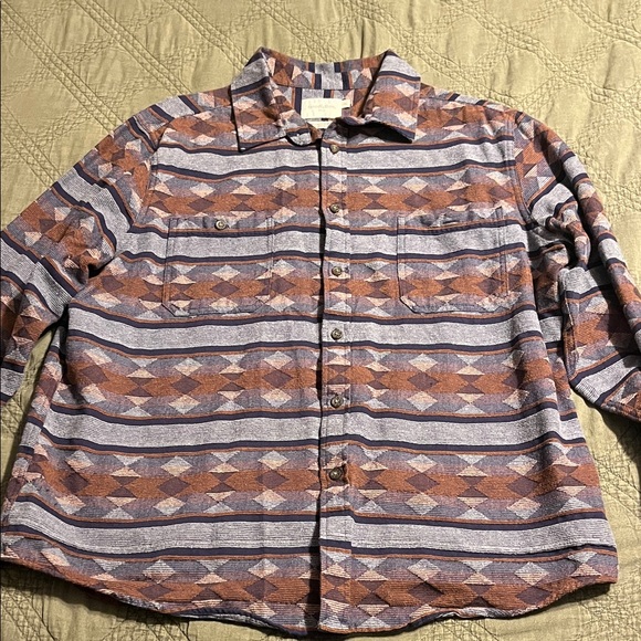 Geometric Patterned Button-Up Shirt - Picture 1 of 5